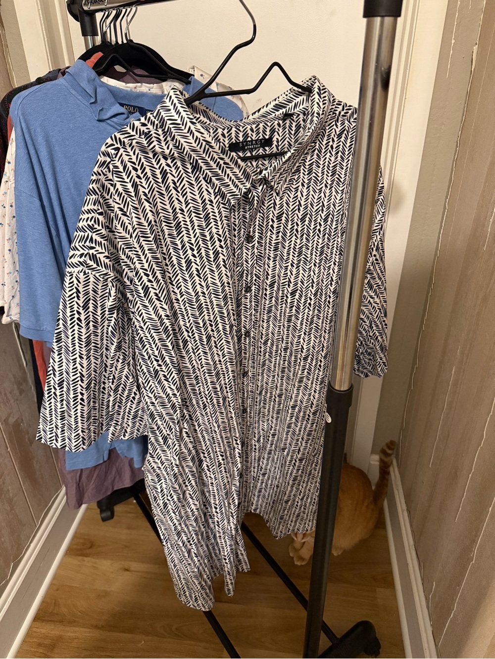 Synrgy Black & White Patterned Casual Button-Down Shirt